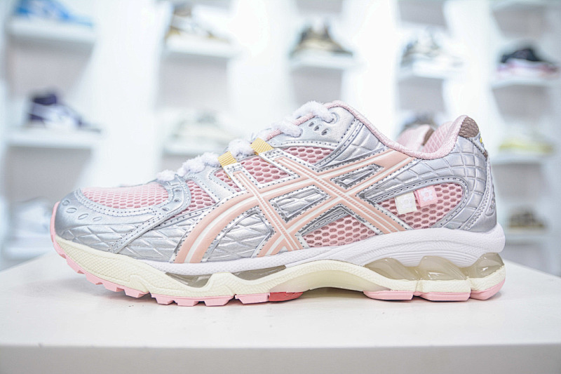 ASICS Running Shoes product