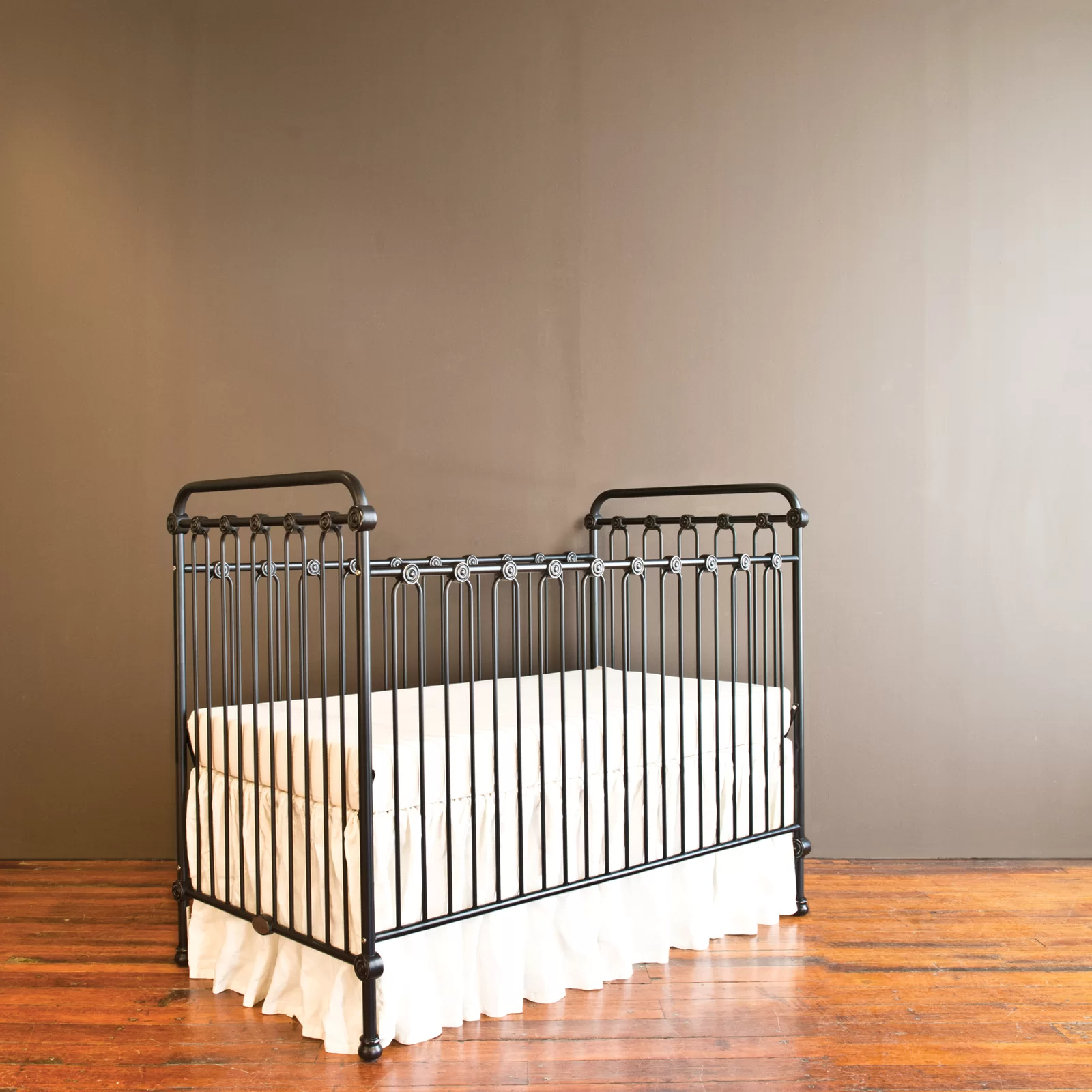 Joy 3-in-1 Convertible Crib