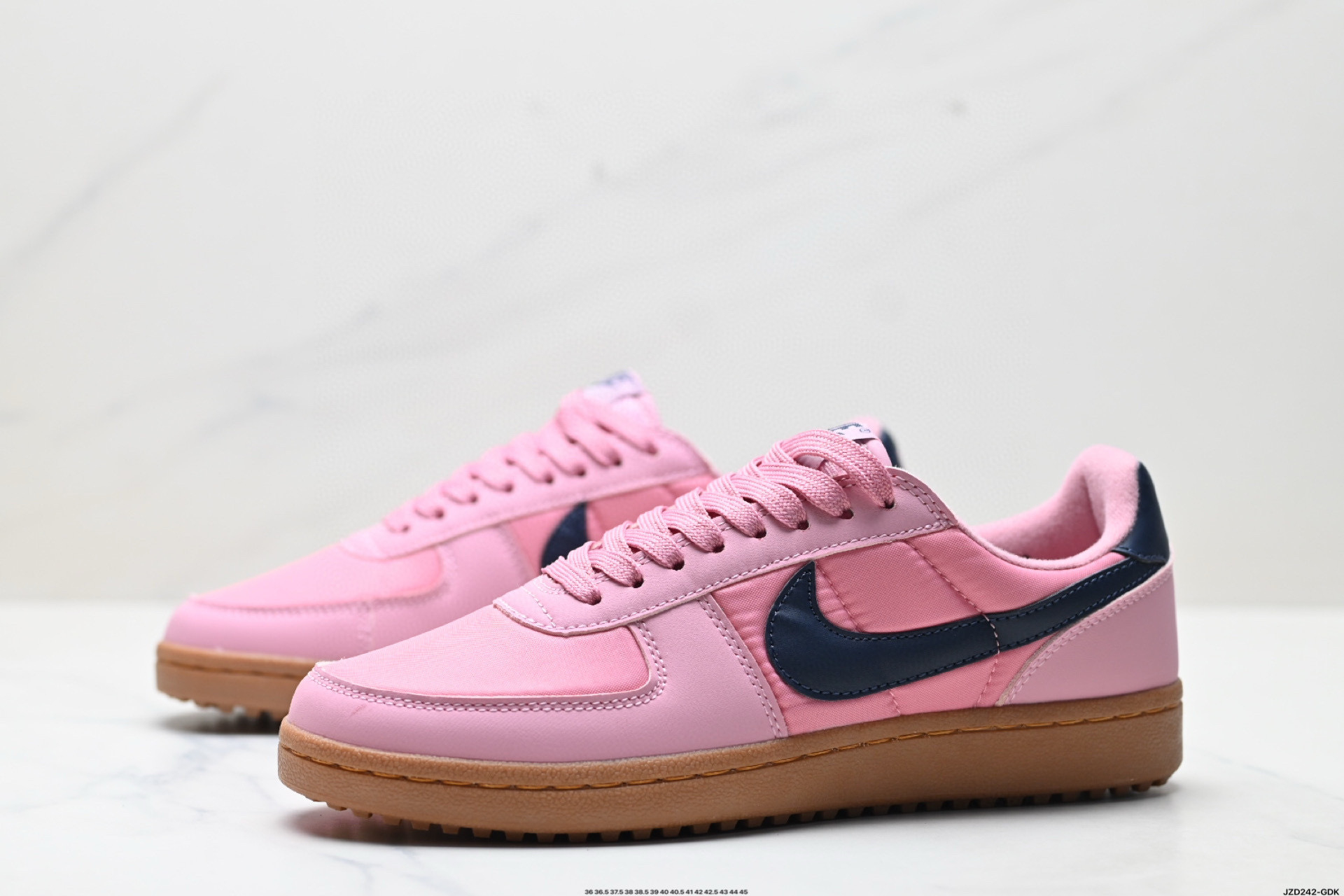 Nike Field General 82