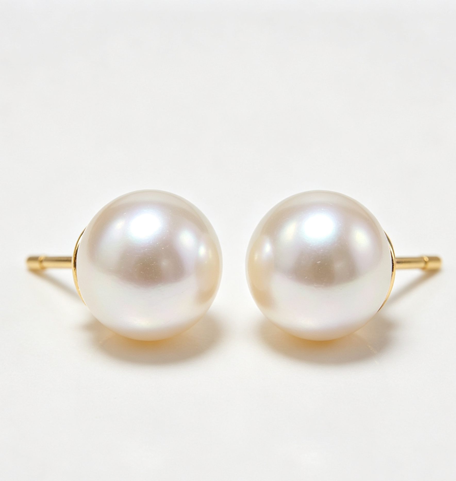Lustrous Pearl Stud Earrings
