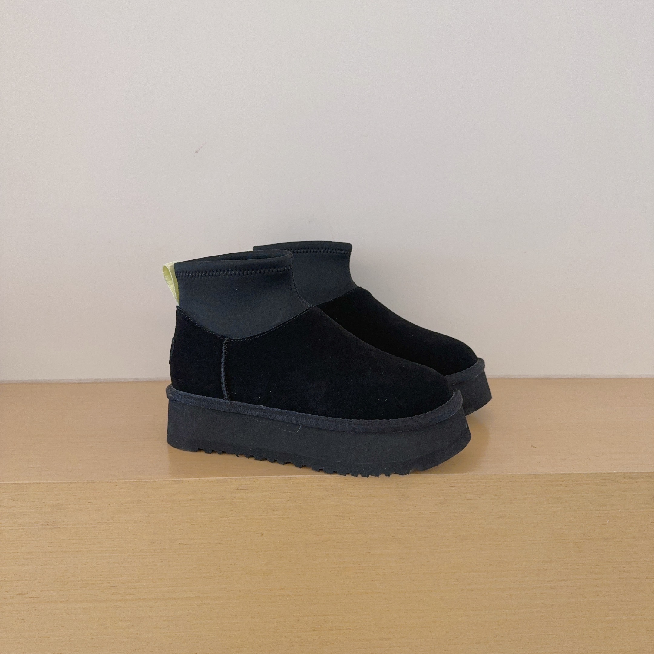 UGG Footwear Style 029