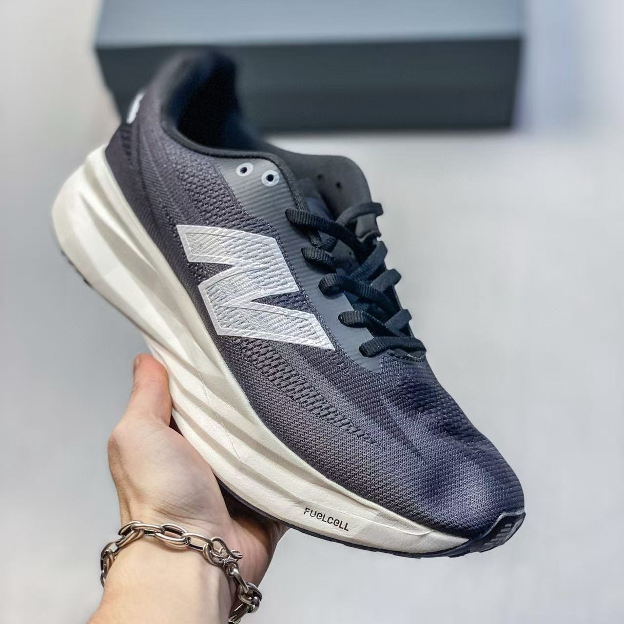 New Balance FuelCell Rebel V5