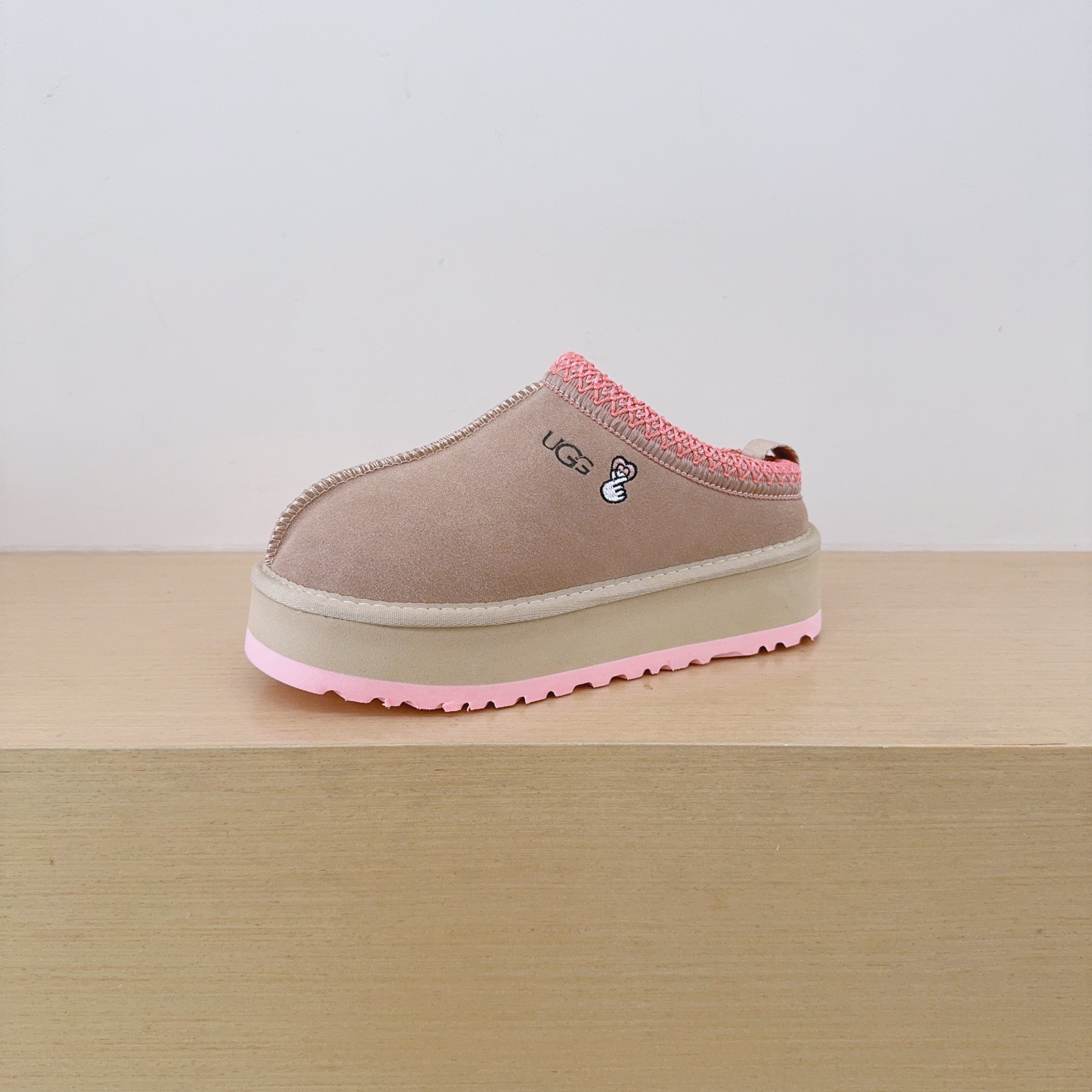 UGG Kids Finger Heart Platform Ethnic Pattern