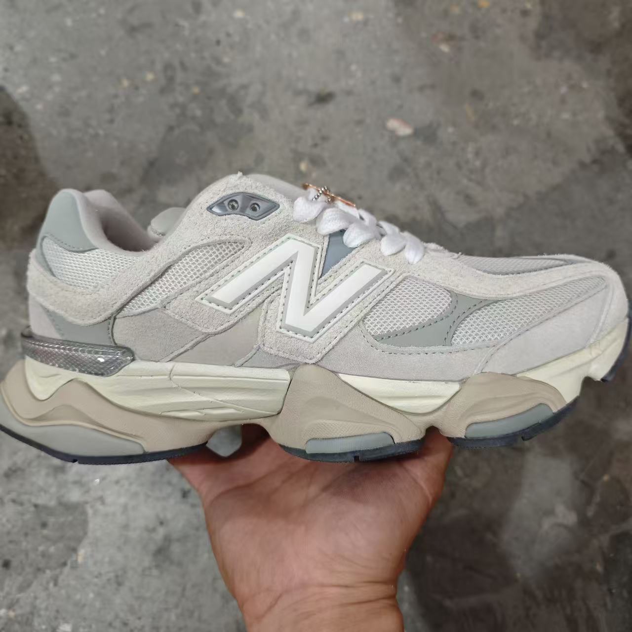 New Balance 9060
