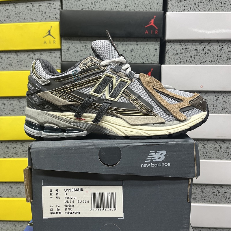 New Balance 1906 Sneakers