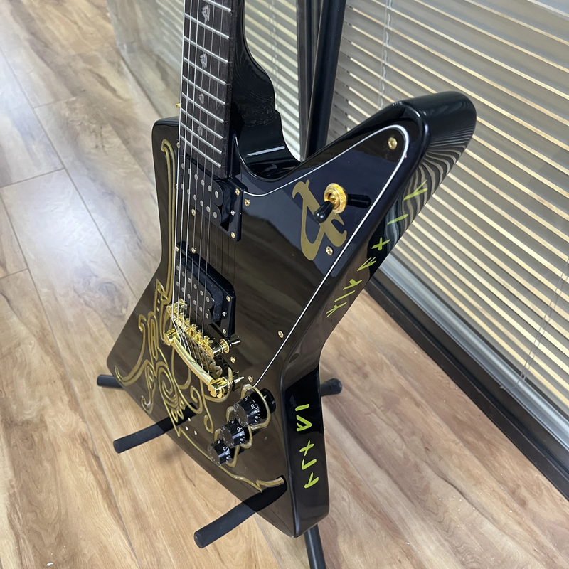 Electric Guitar Black Gold Gold Hardware Gold Carving Scroll Electric Guitar