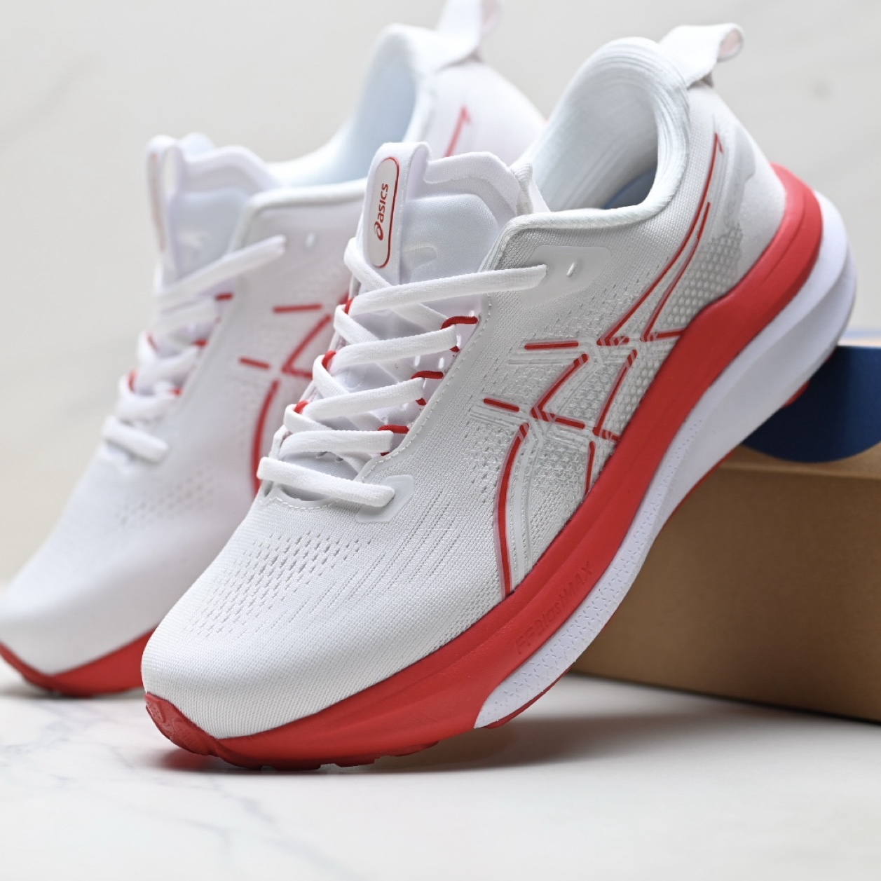 ASICS Gel-Kayano 33