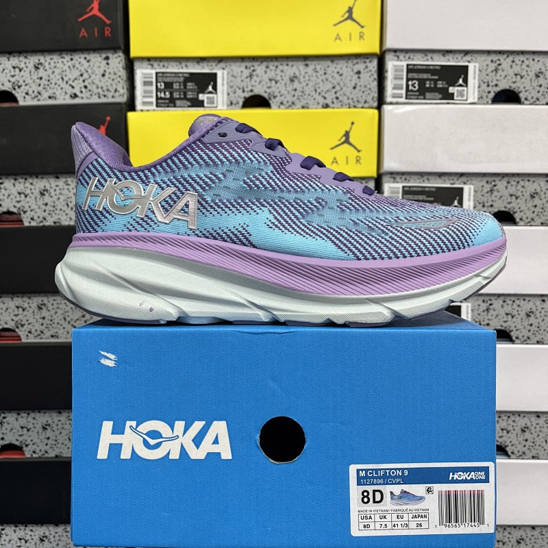 Hoka Clifton 9 Sneakers
