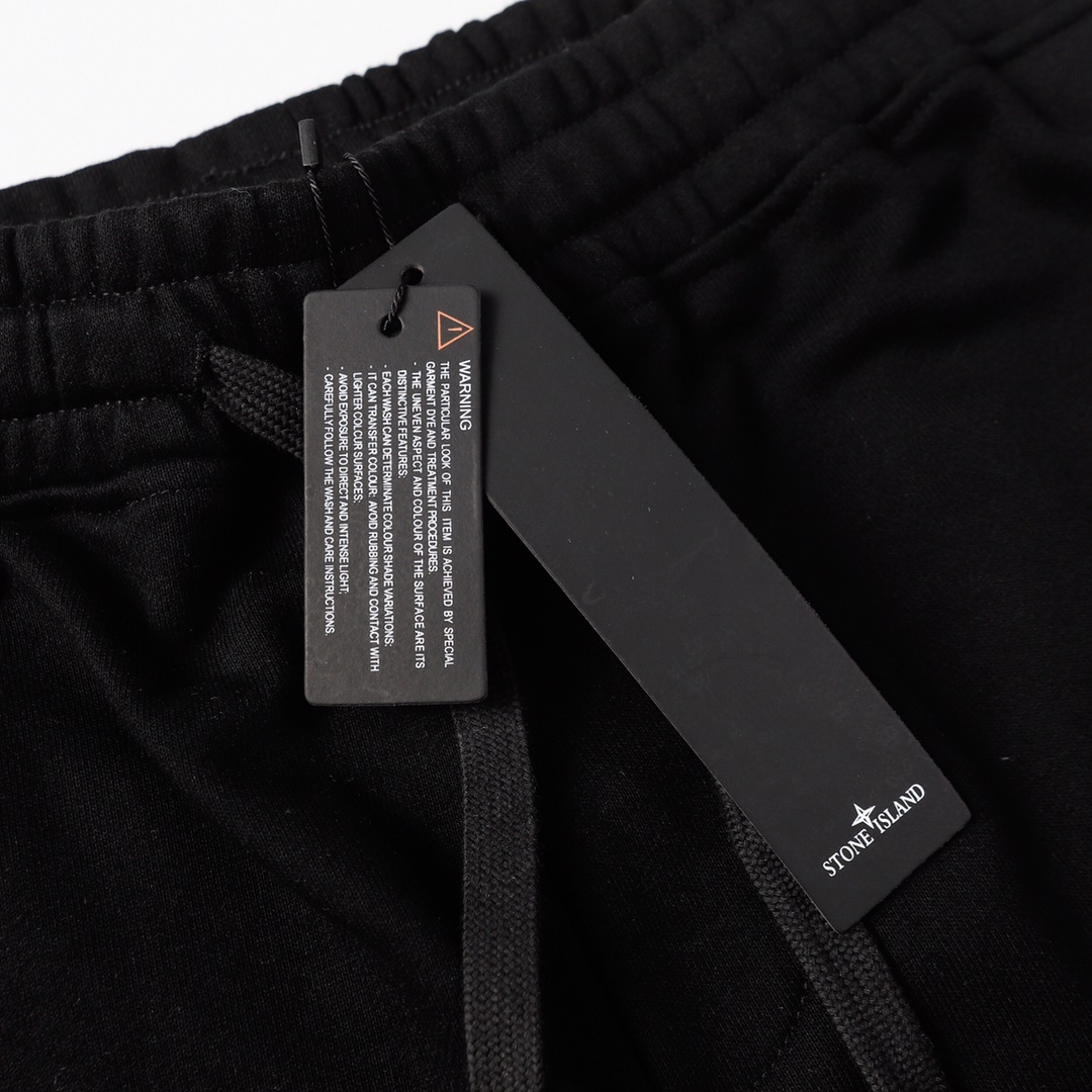 Stone Island Compass-badge Shorts