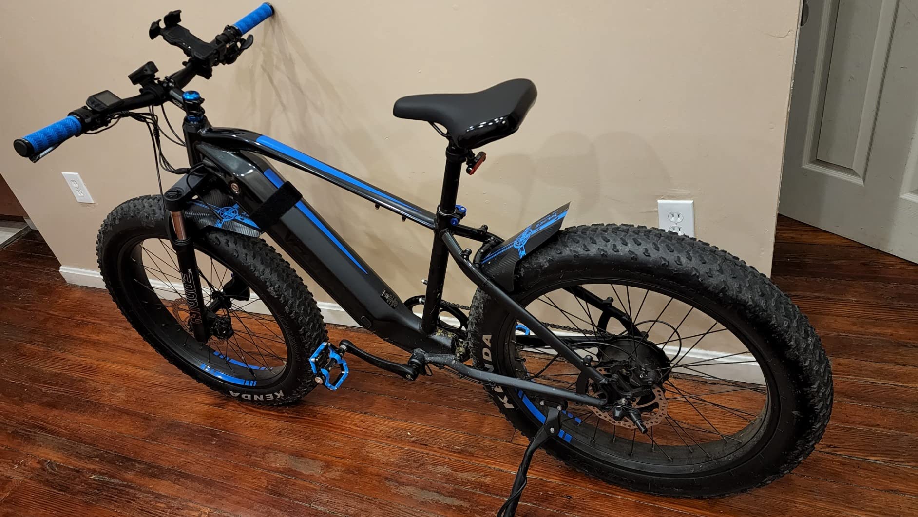 Electric Bike Adults 750W BAFANG Motor 48V 15Ah 26'' Fat Tire