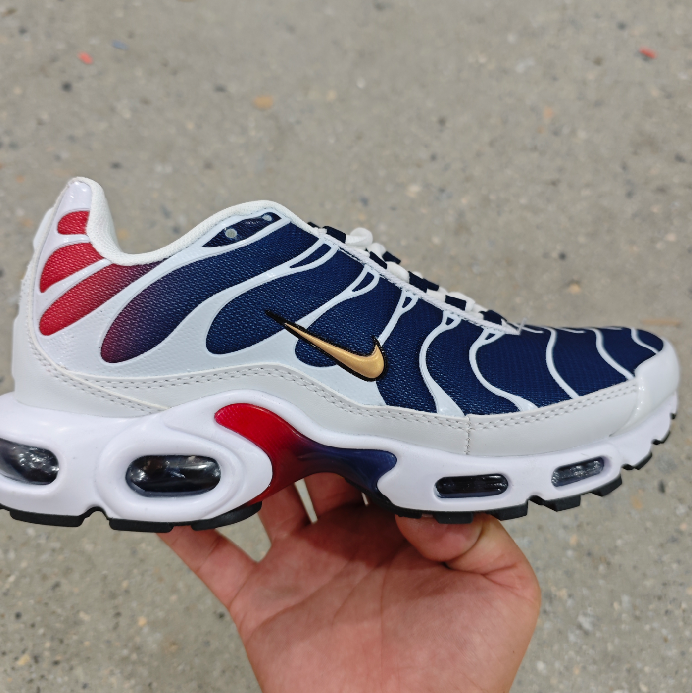 Air Max Plus 8