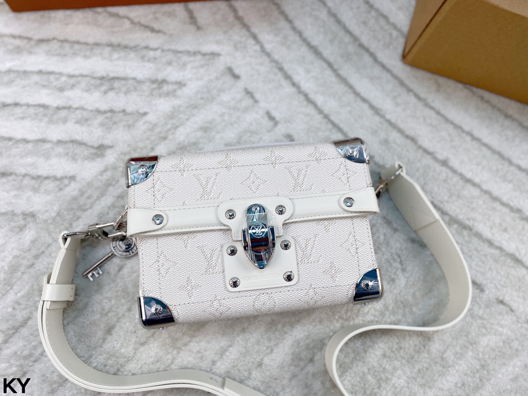 LV Soul Trunk handbag