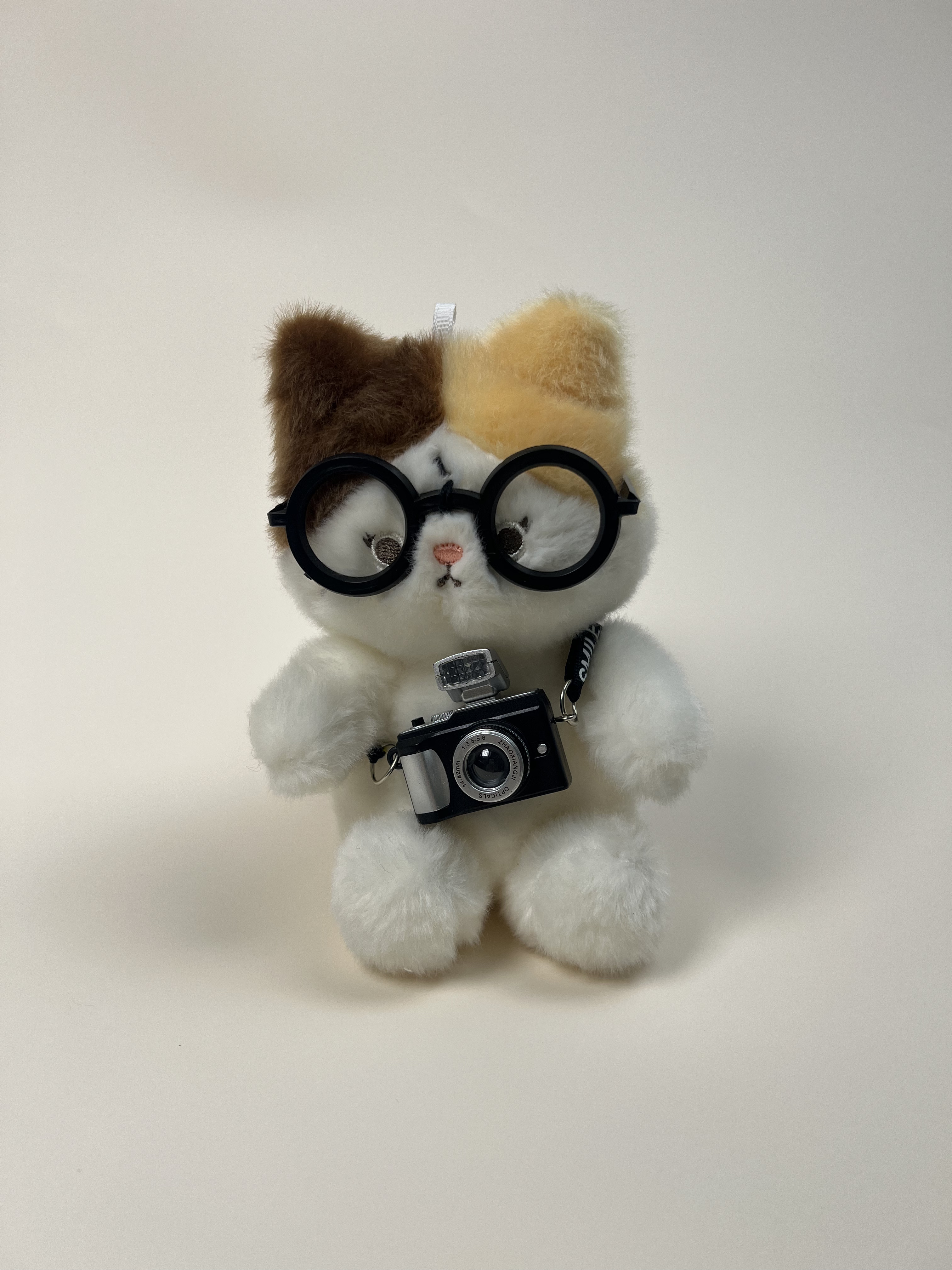 Three-Color Photographer Kitten Plush Toy