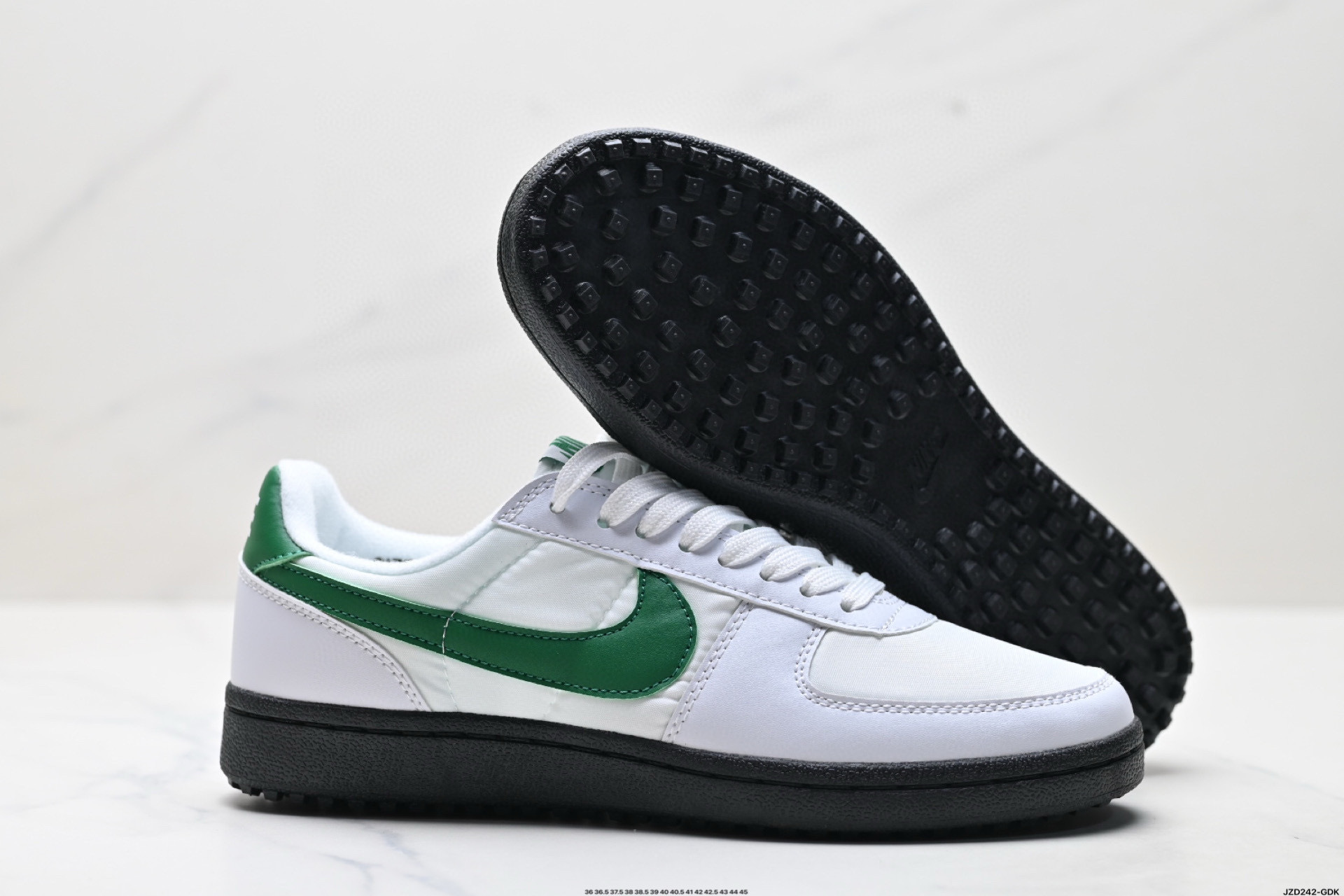 Nike Field General 82