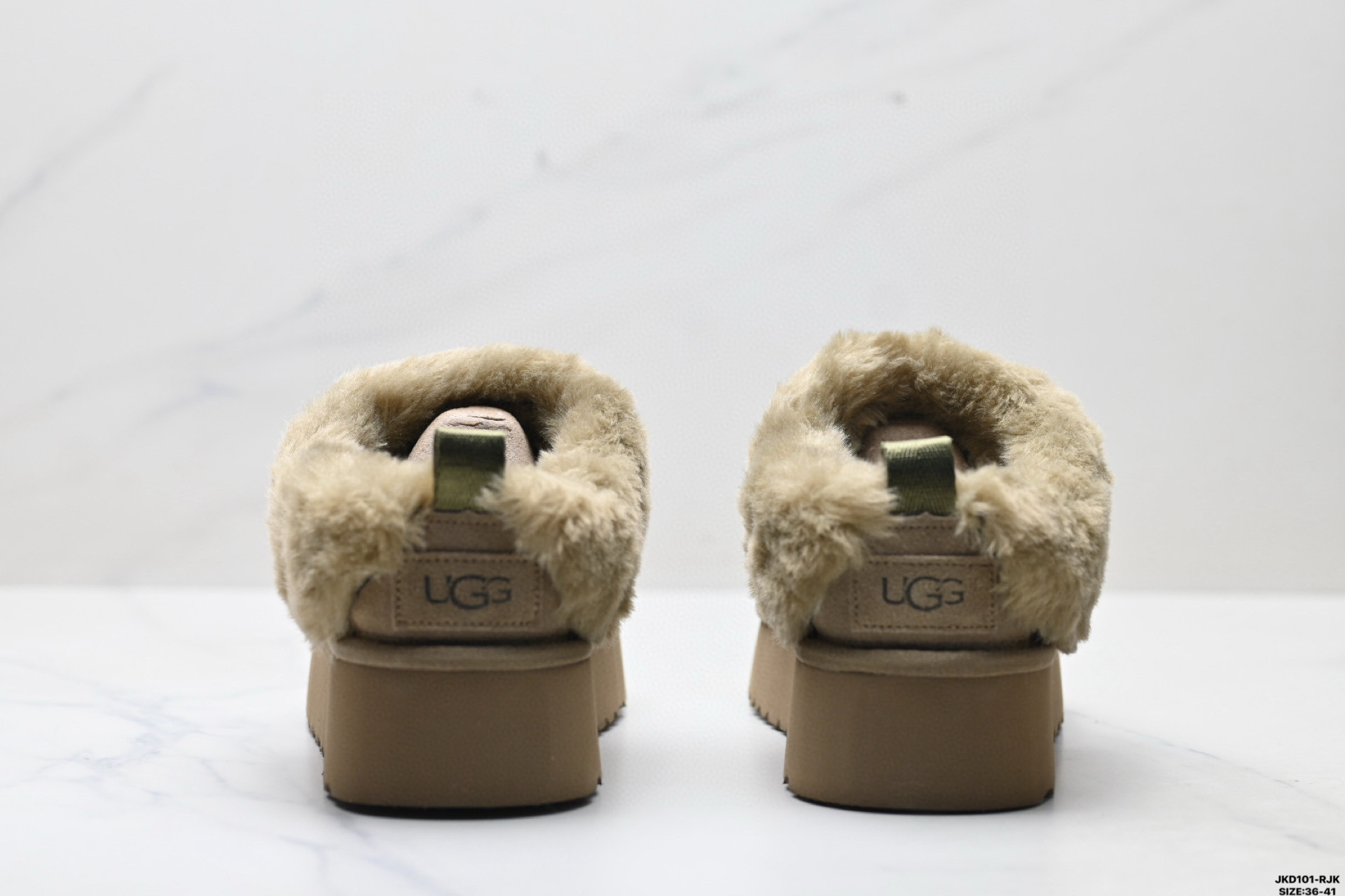 UGG Classic Clear Mini Detail 13