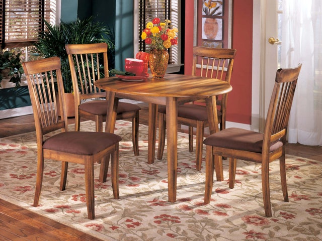 Berringer / Shullden Dining Table and 4 Chairs