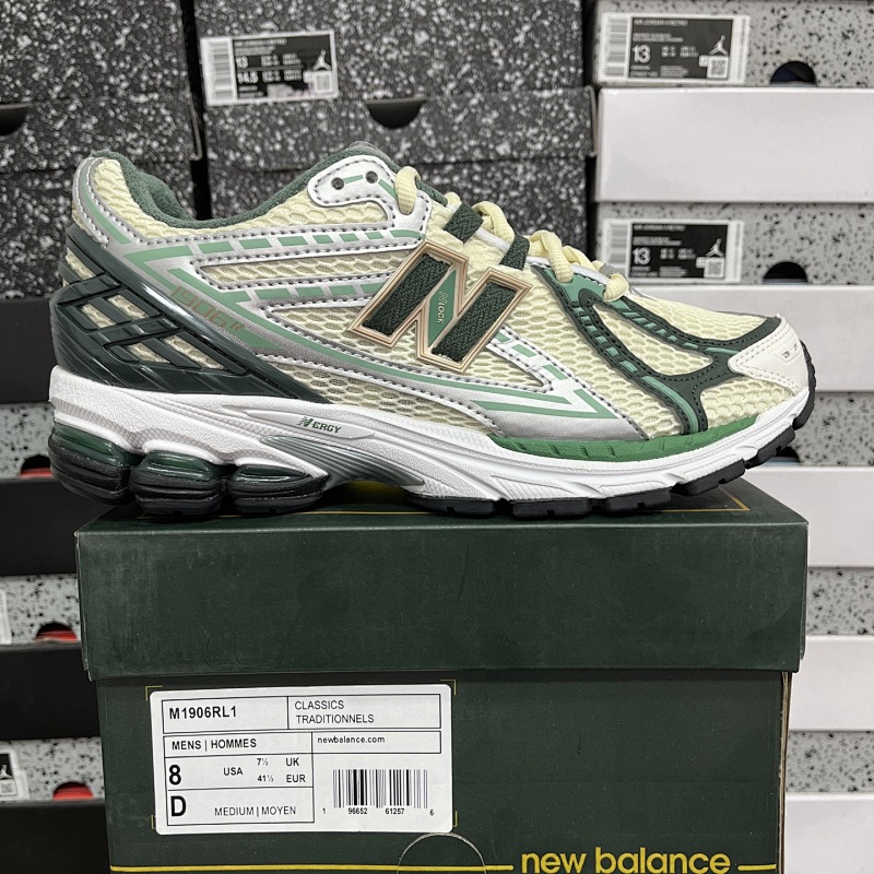New Balance 1906 Sneakers