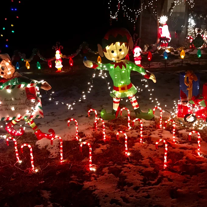 2 Piece Elf Pulling Wagon Lighted Display Set