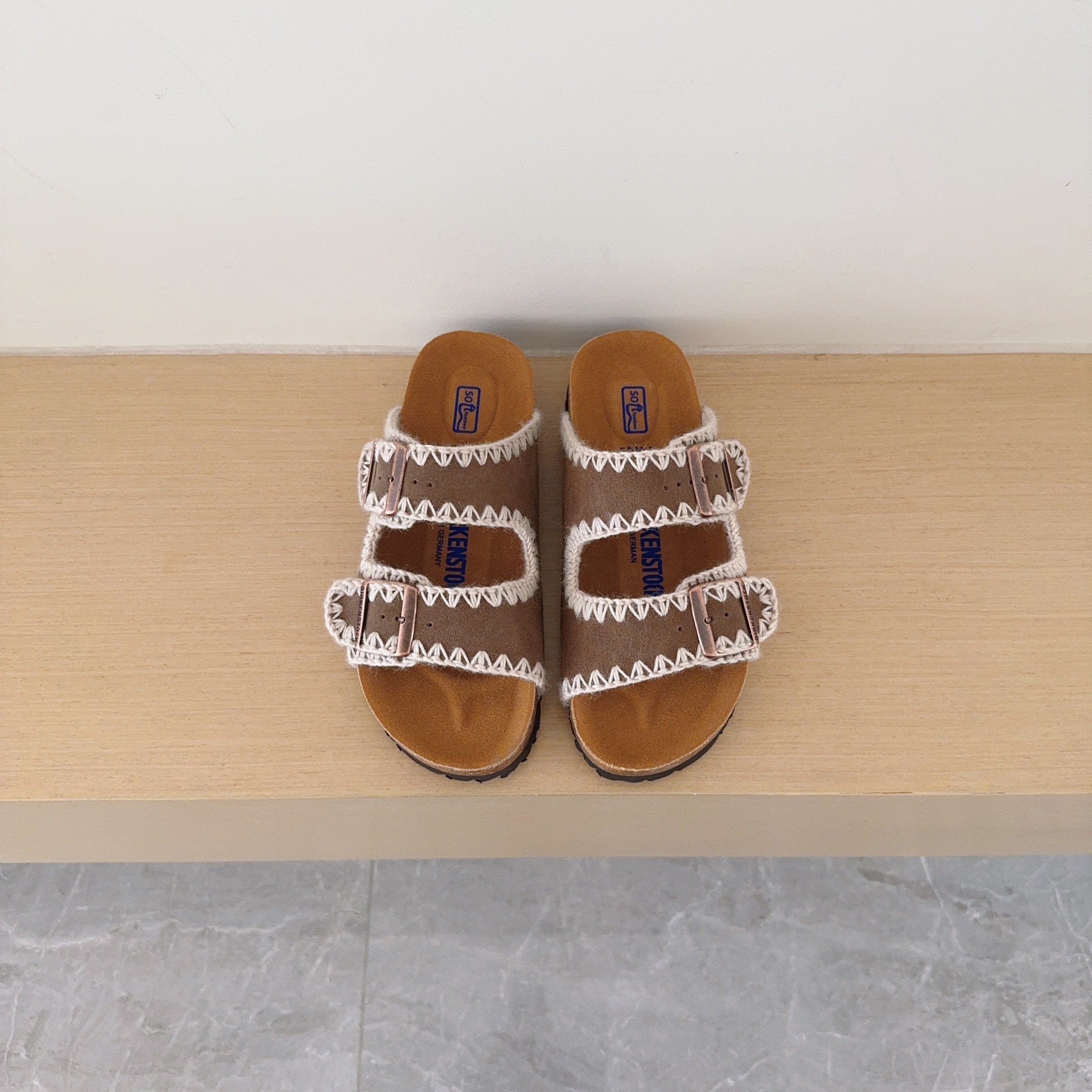 UGG Footwear Style 075