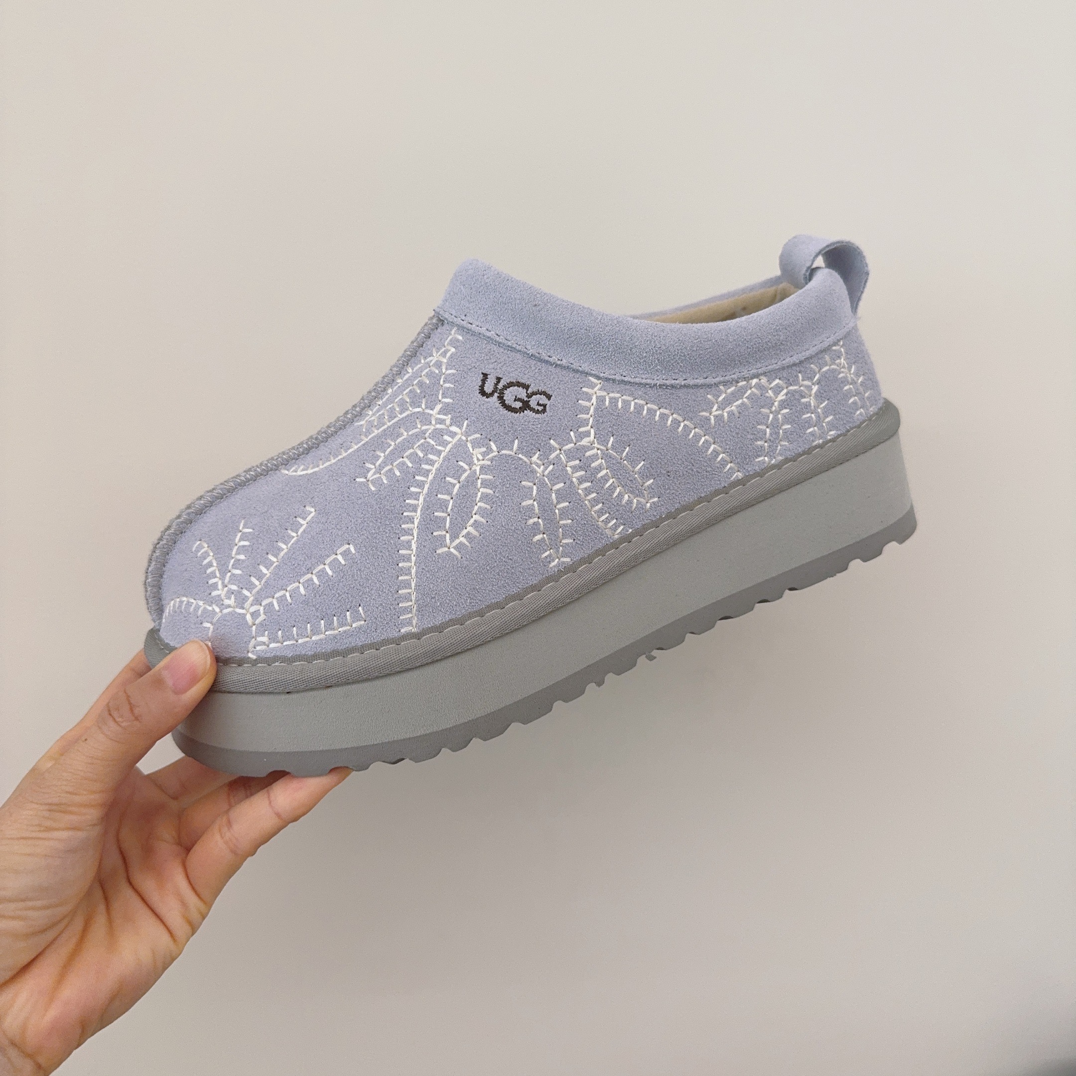 Embroidered Palm Tree Platform