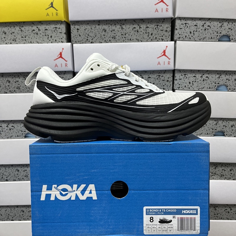 Hoka Bondi 8 Sneakers
