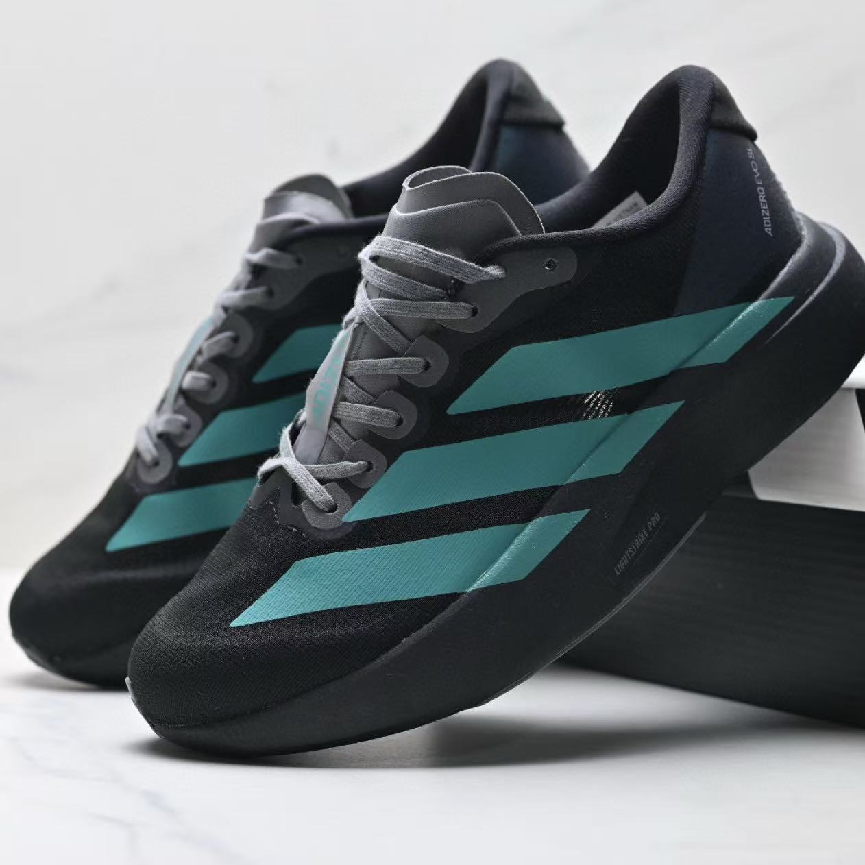 Adizero Evo SL & Ultrabounce 4