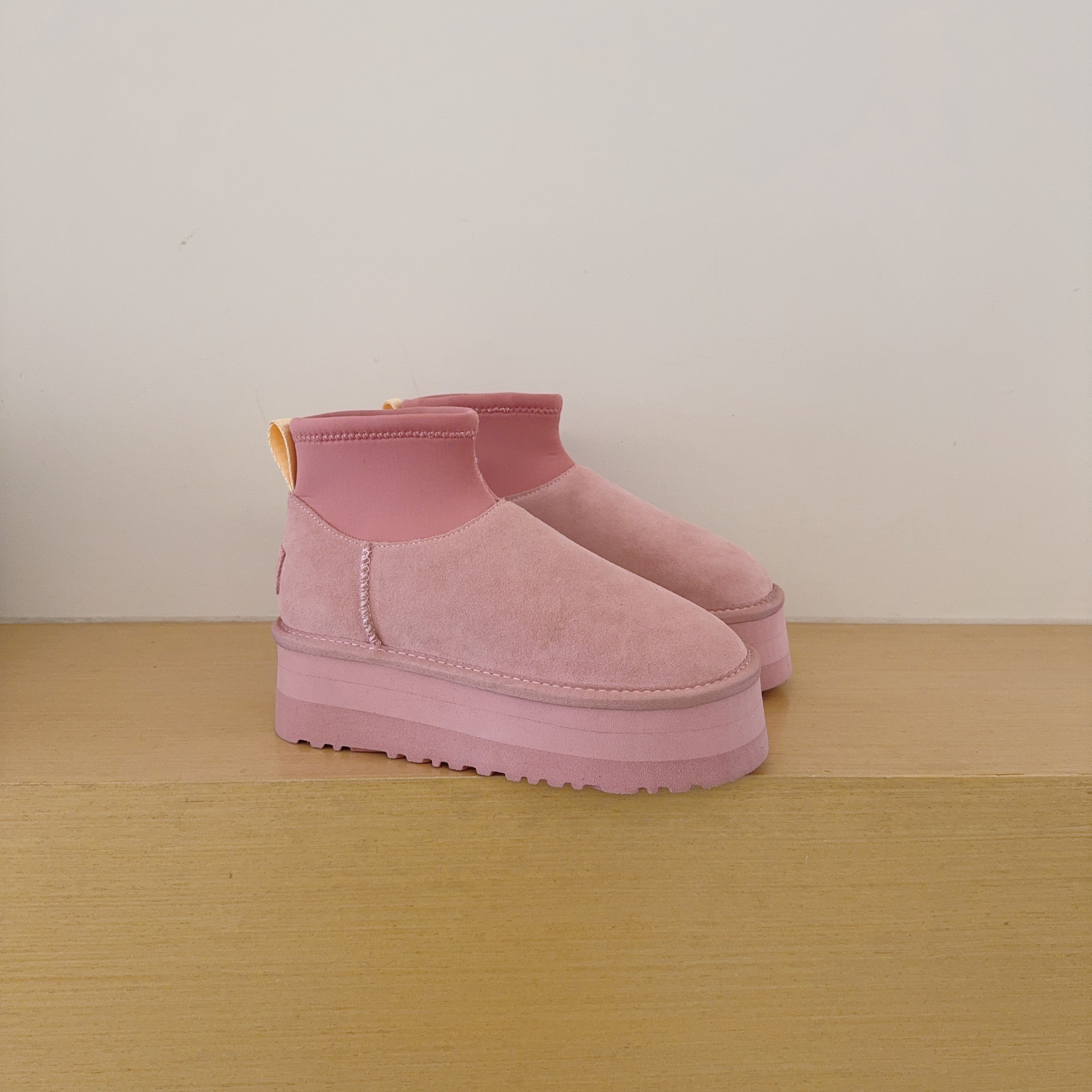 UGG Footwear Style 029