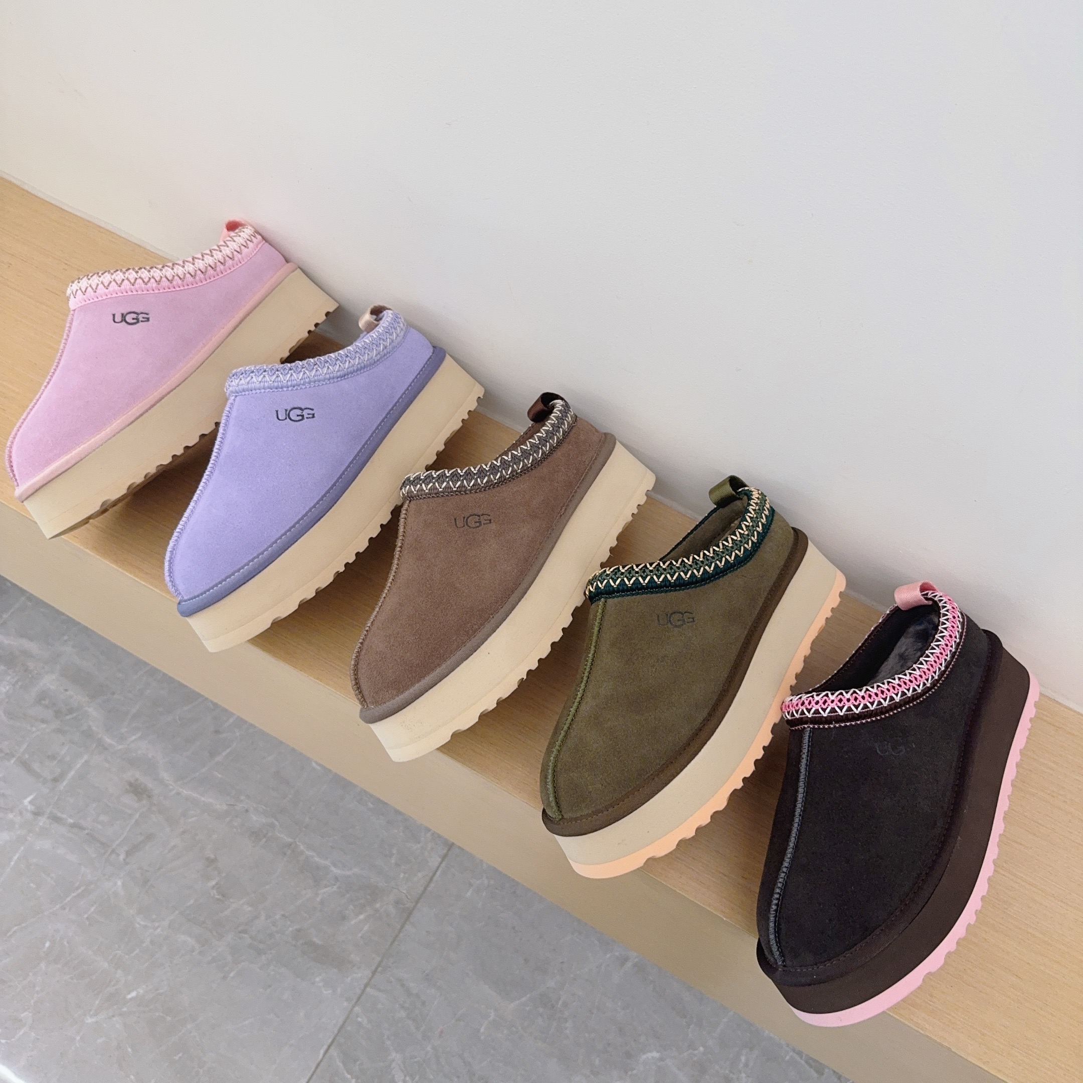 UGG Kids Ethnic-Style Platform Slippers