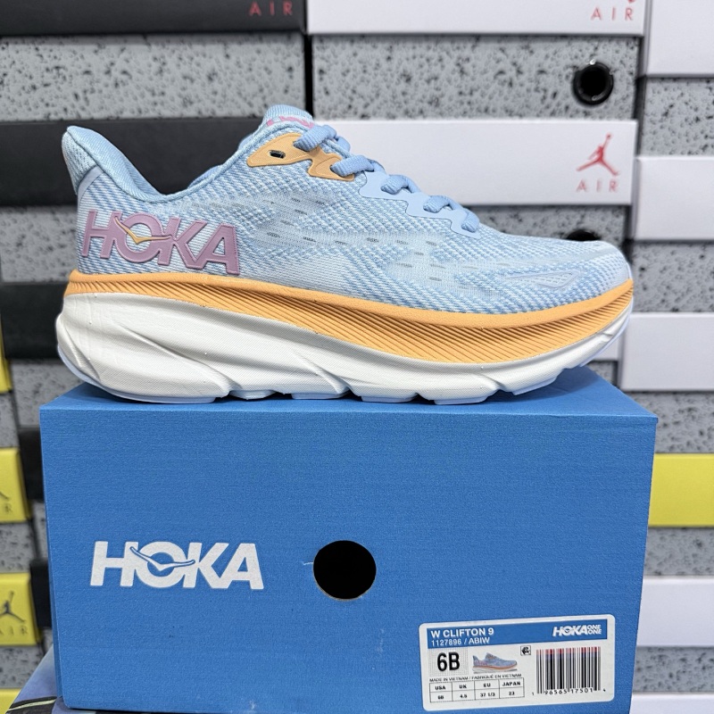 Hoka Clifton 9 Sneakers
