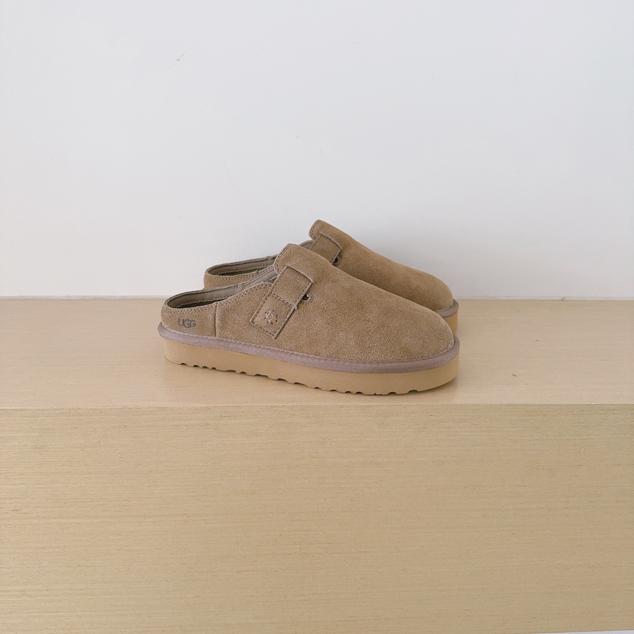 UGG Footwear Style 072