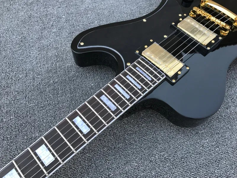 RD Black Electric Guitar with 6 Strings, 2 Golden Hardware Pickups, Mahoganyny Body