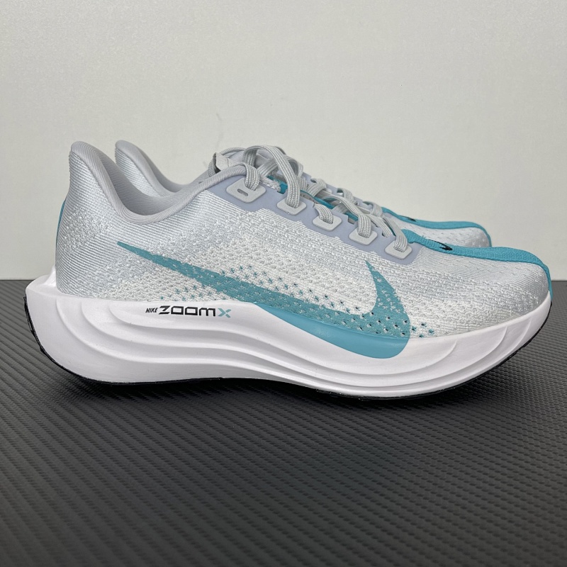 Nike Pegasus Plus