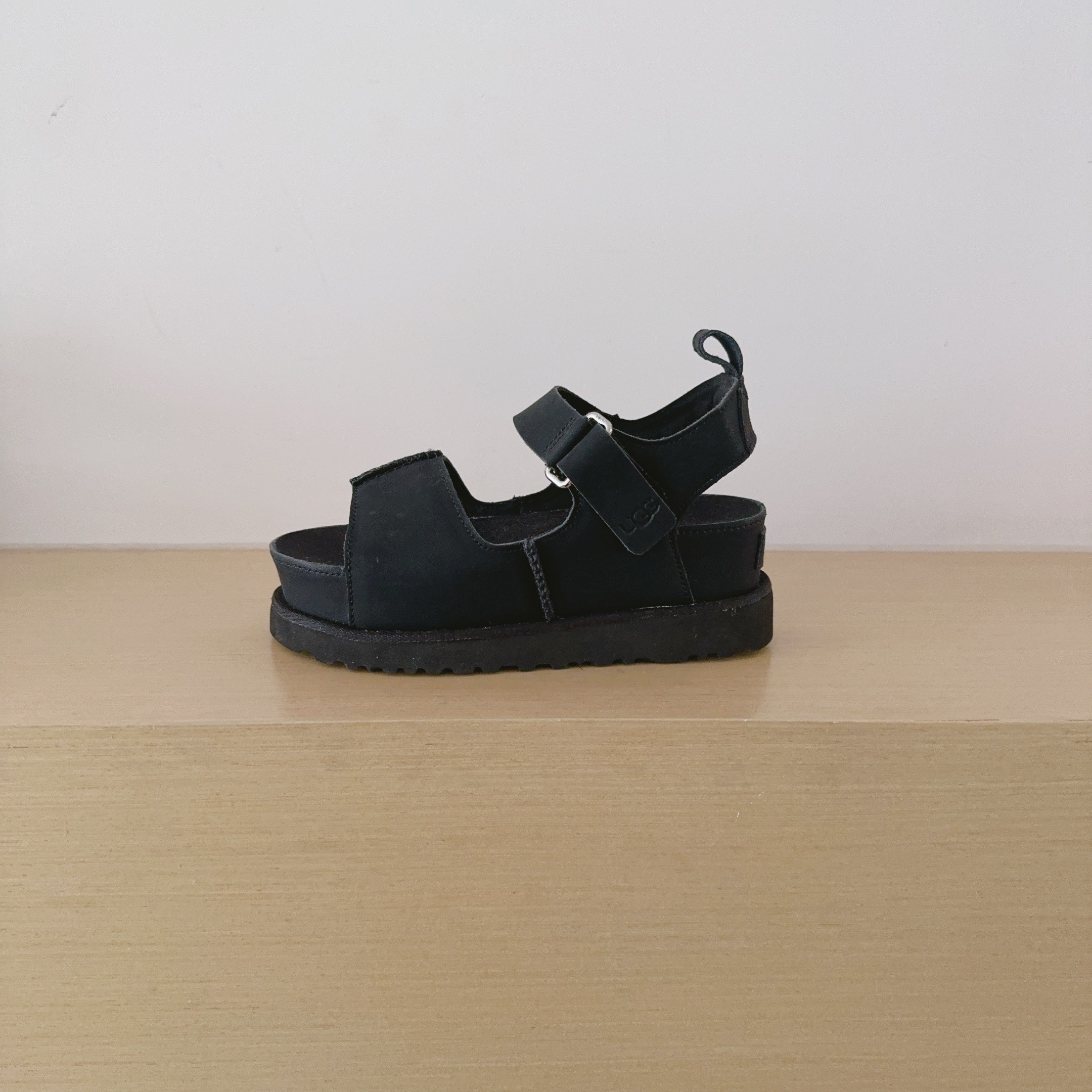 Center Seam Sandals