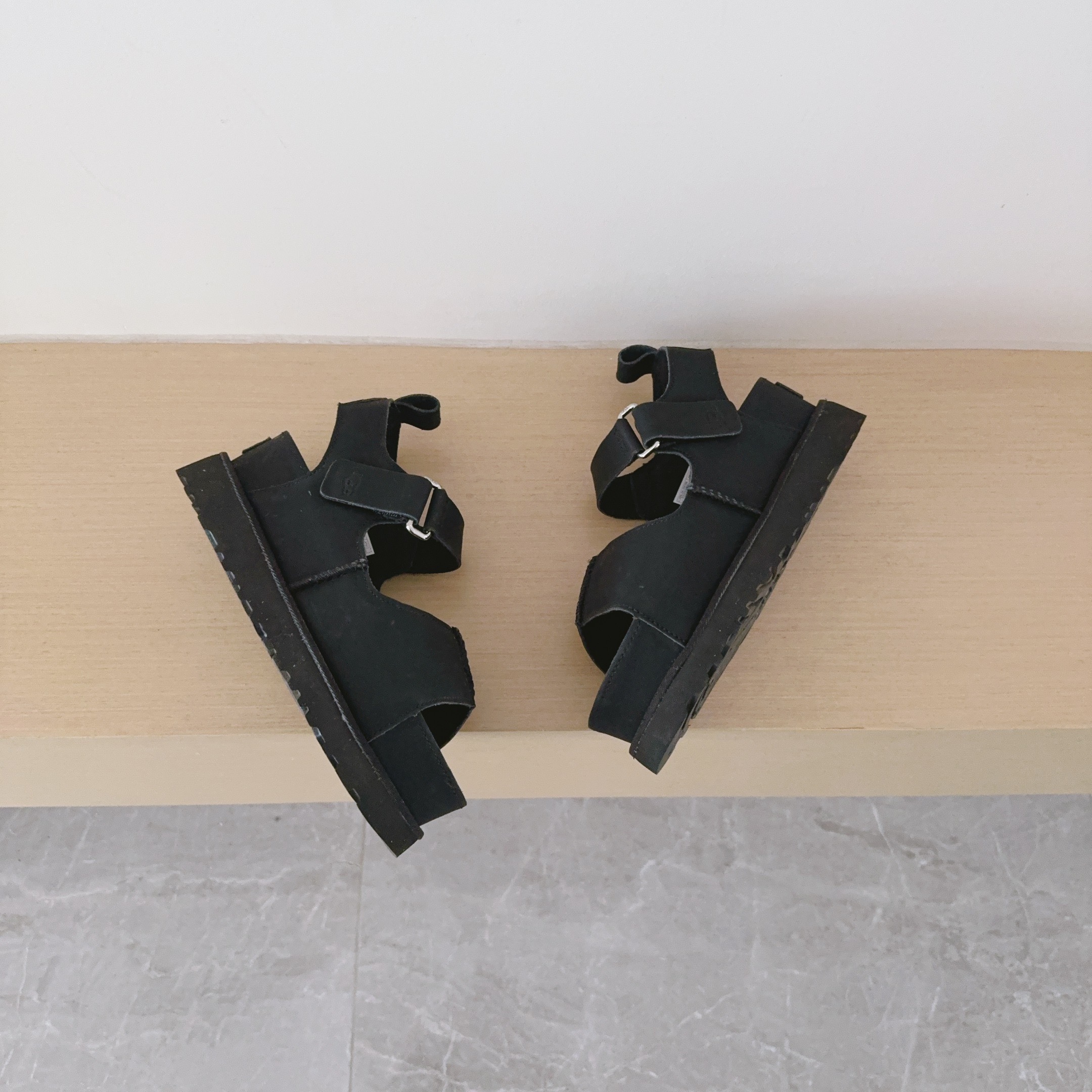 Center Seam Sandals