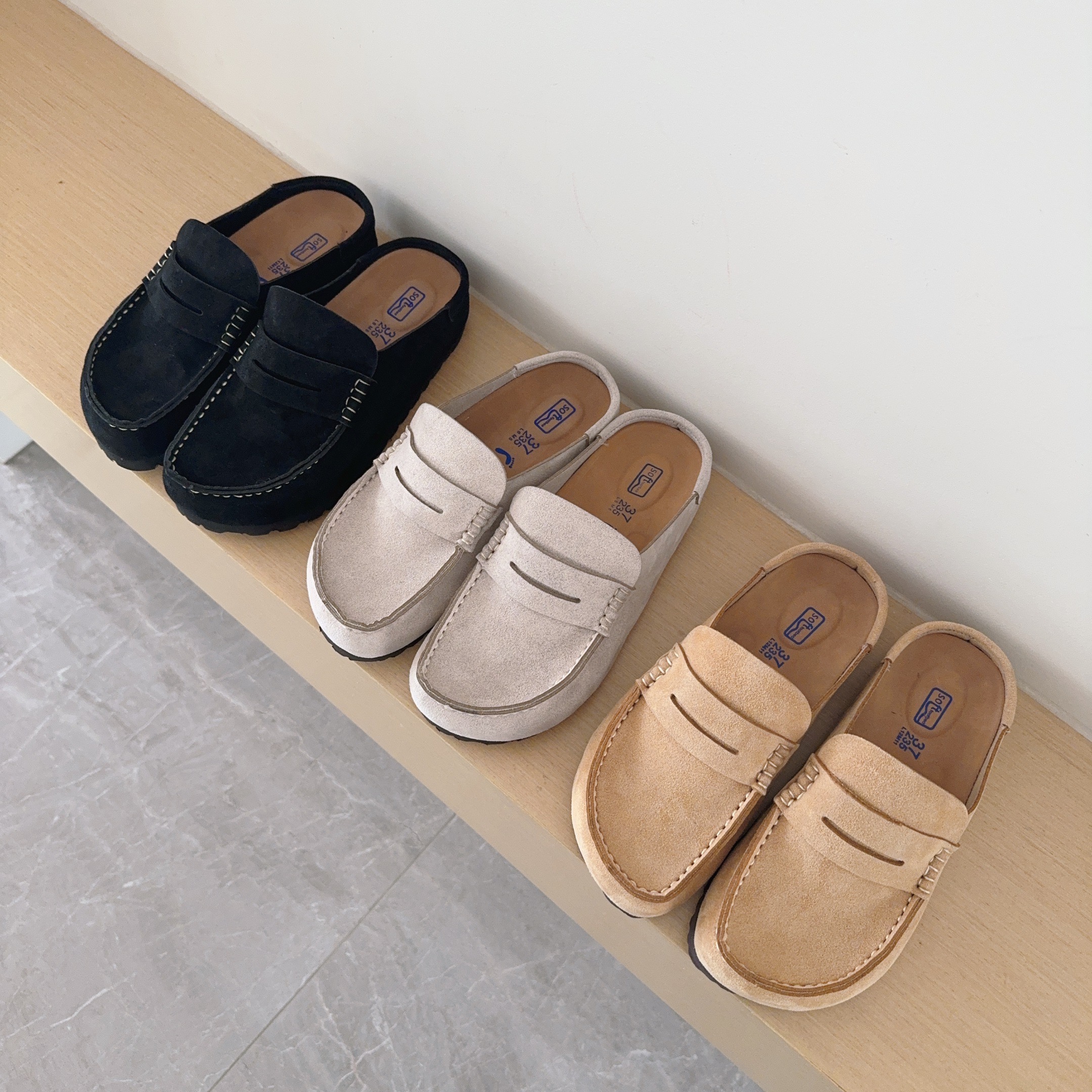 UGG Footwear Style 071