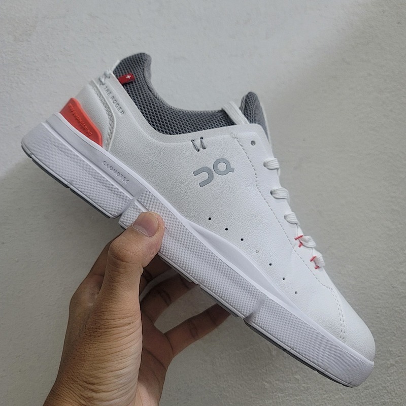 On THE ROGER Advantage colour options