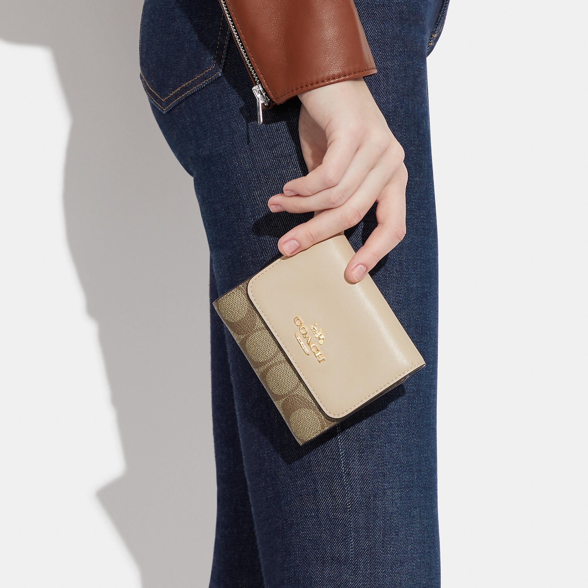 COAthtCH Classic Wallet