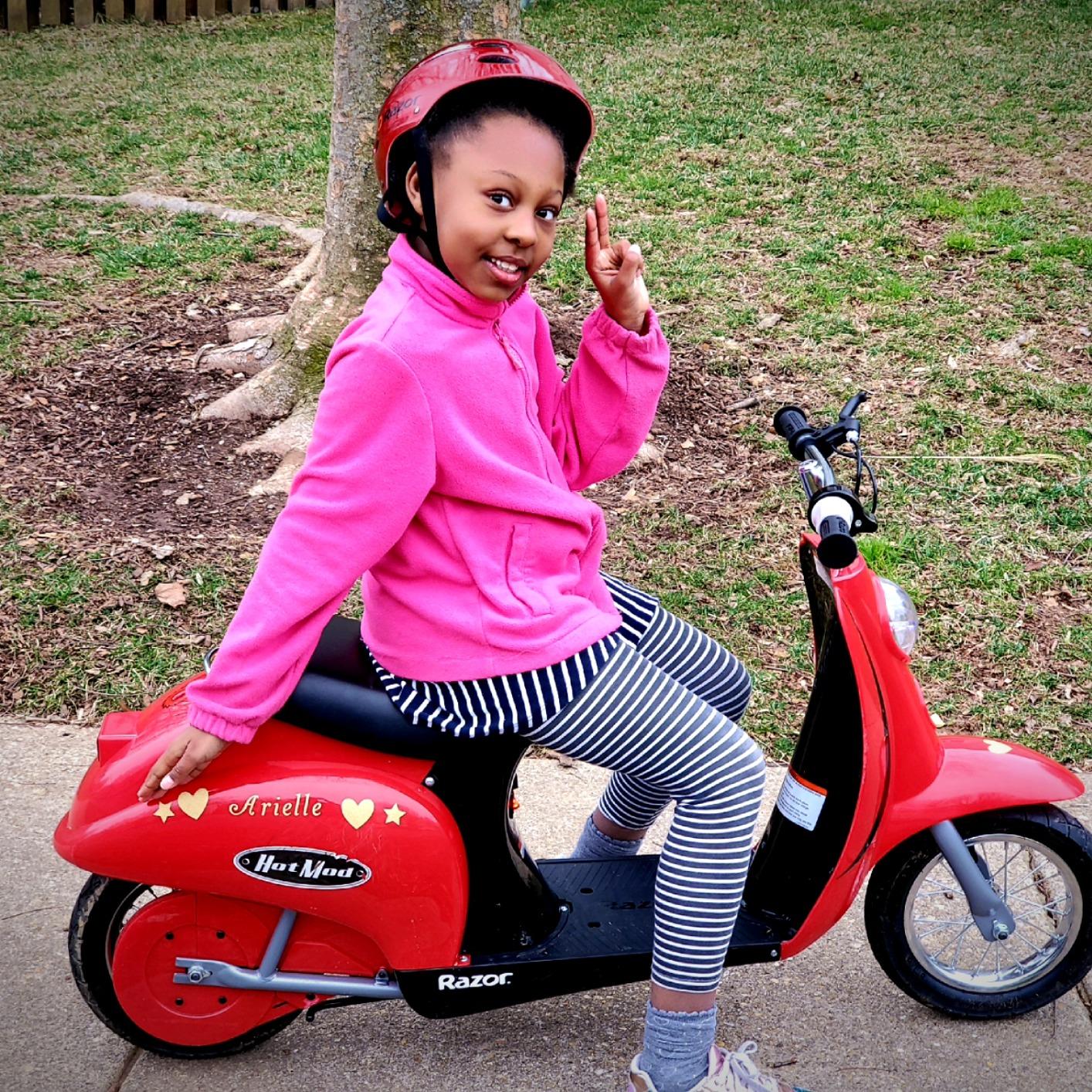 Miniature 24V Electric Kids Ride On Retro Scooter