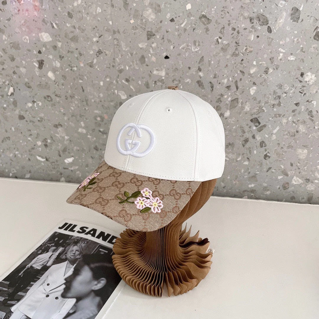 BAKER BOY CAP IN WHITE MIX CAMEL BROWN MONOGRAM JACQUARD FABRIC 136303