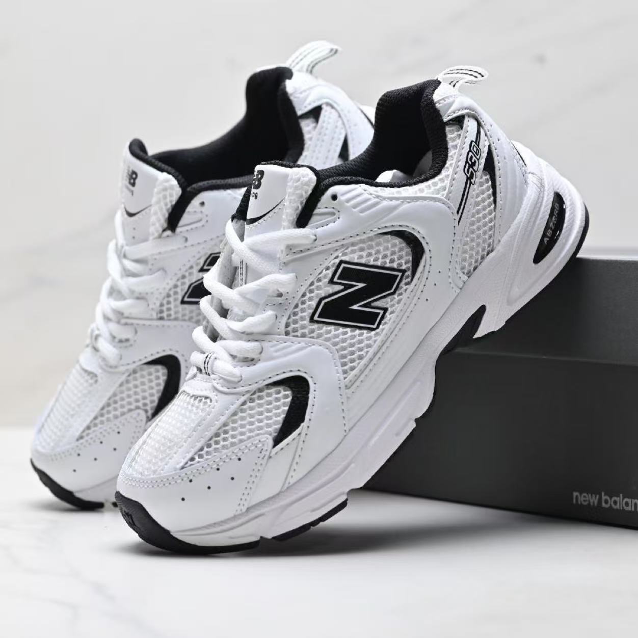 New Balance 530