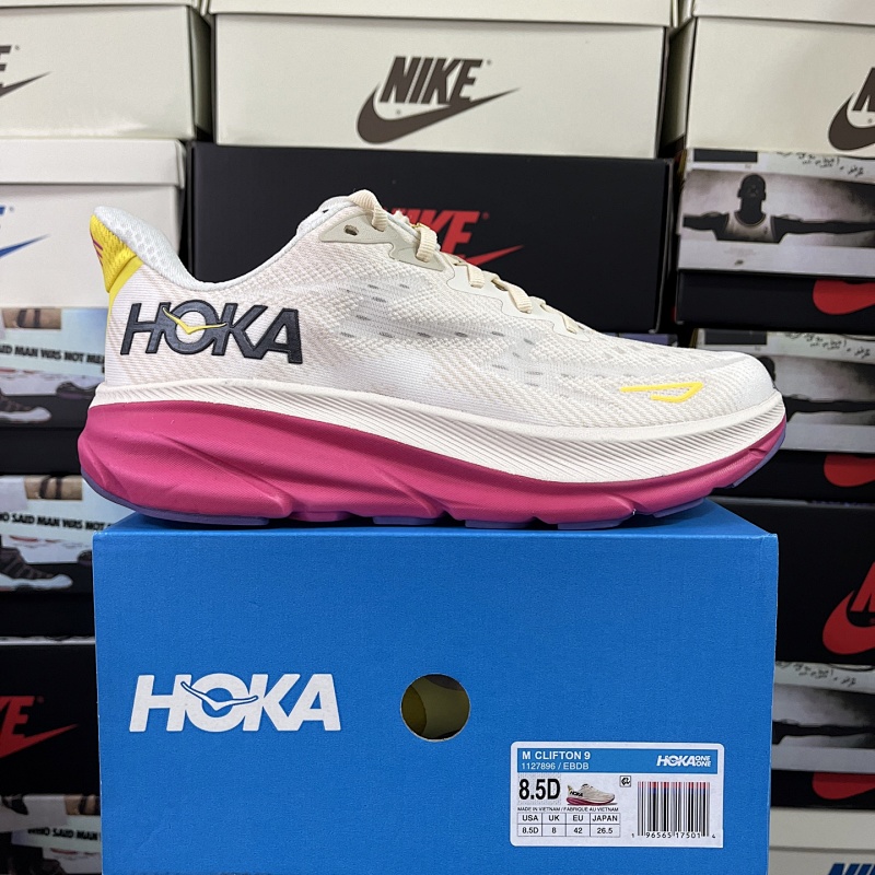 Hoka Clifton 9 Sneakers