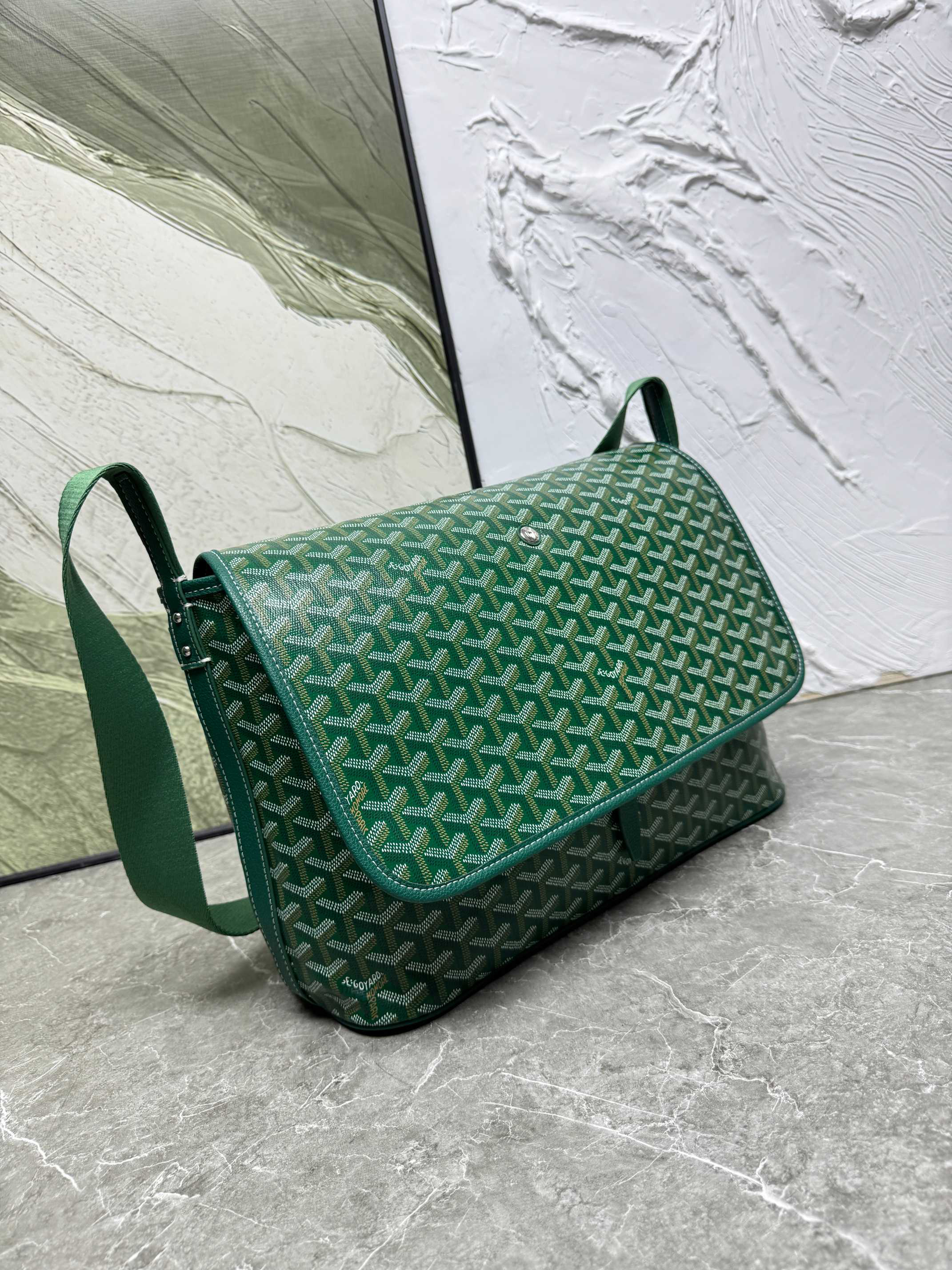 Goyard Capétien MM Messenger Bag