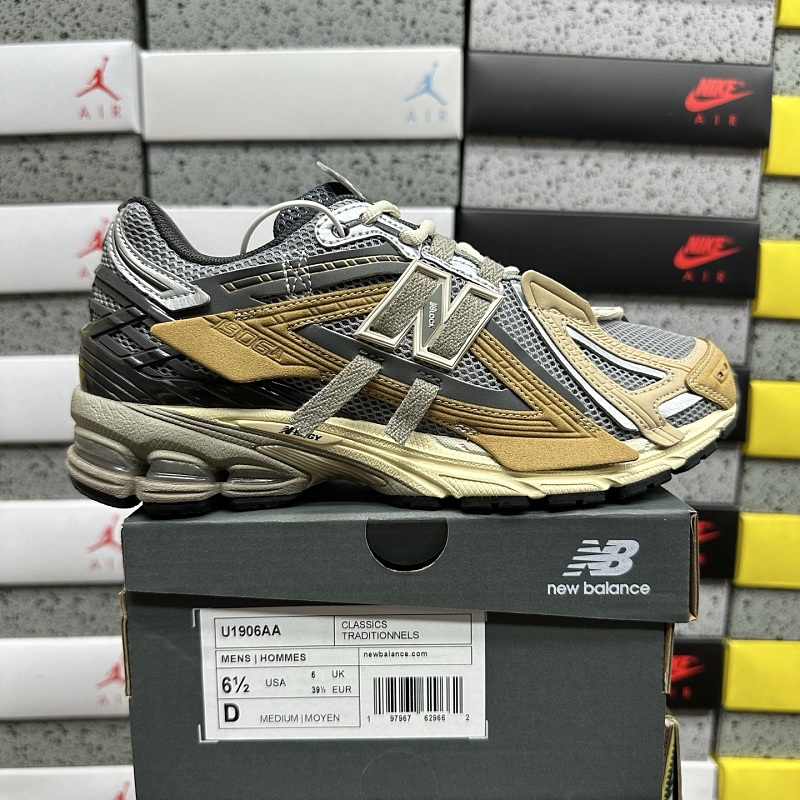 New Balance 1906 Sneakers