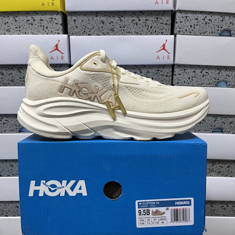 Hoka Clifton 9 Sneakers