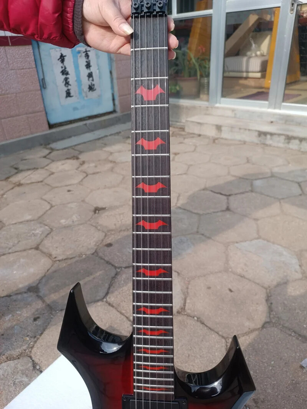 B.C Rich & # 034;Warlock & # 034;Electric Guitar, Floyd Rose Vibrato Bridge, Lock String Nut