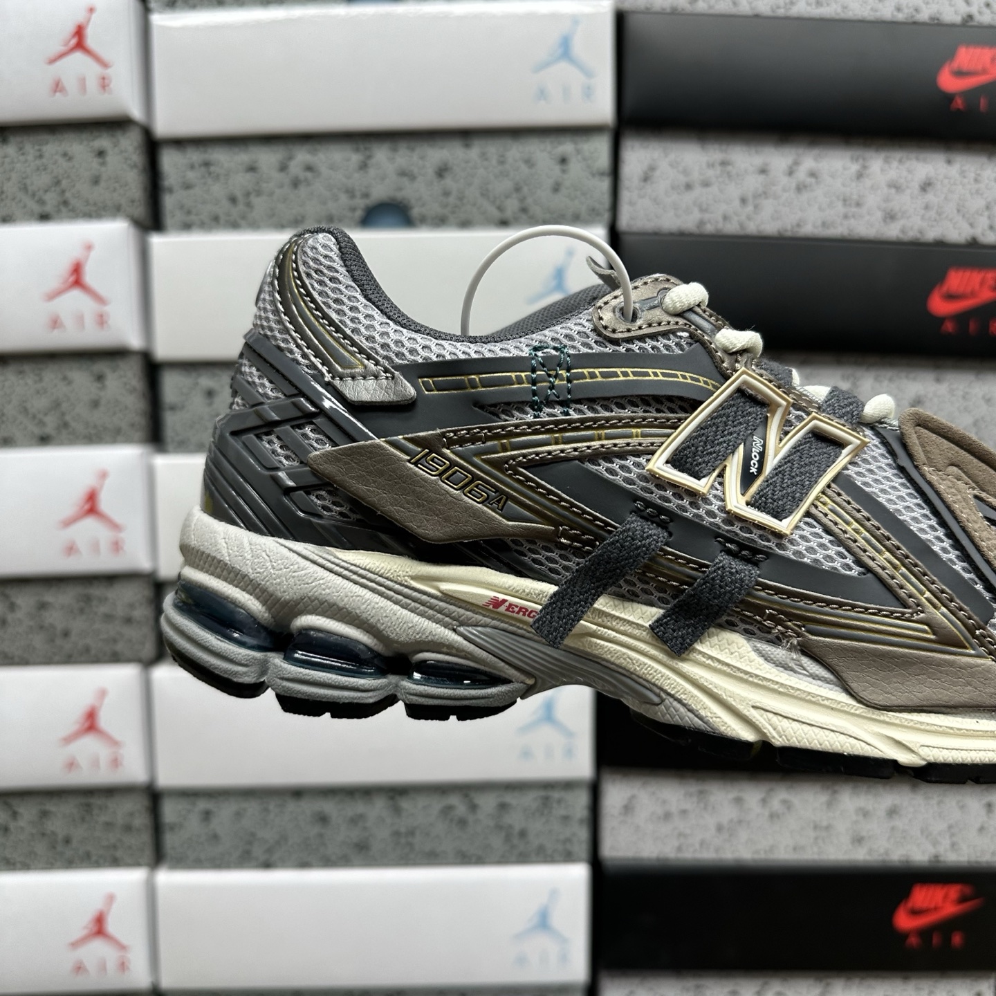 New Balance 1906 Sneakers detail 1