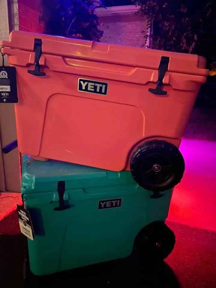 YETI TUNDRA HAUL PORTABLE WHEEL COOLER