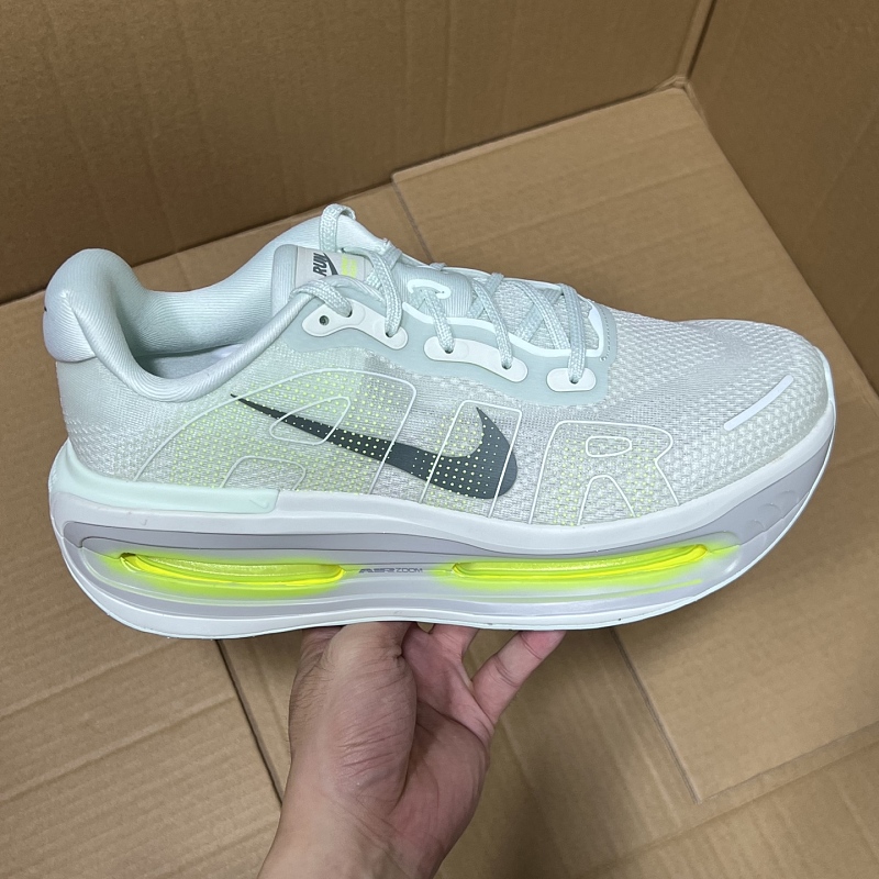 Nike Vomero 19 Premium