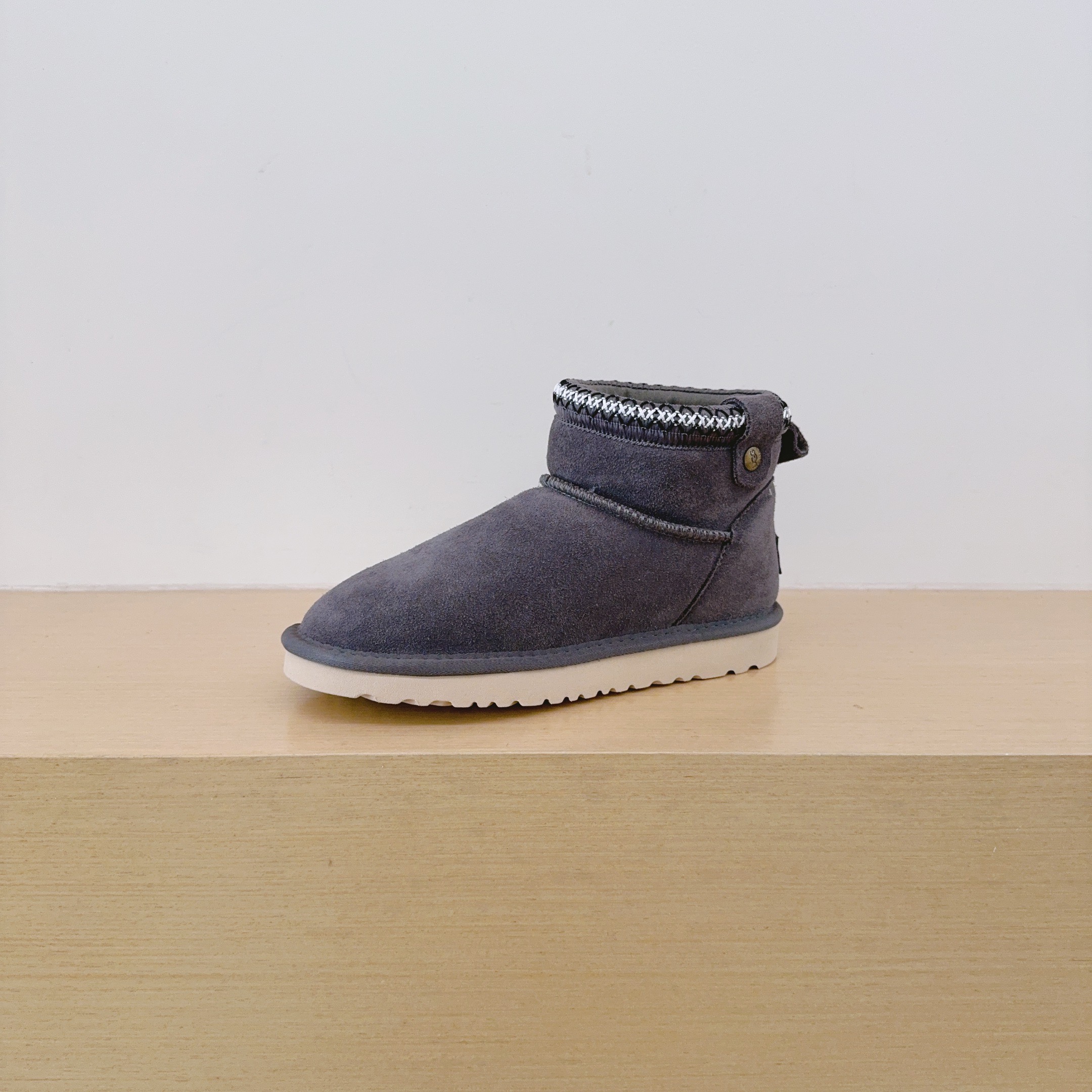 Ankle Boots Ruffle Trim