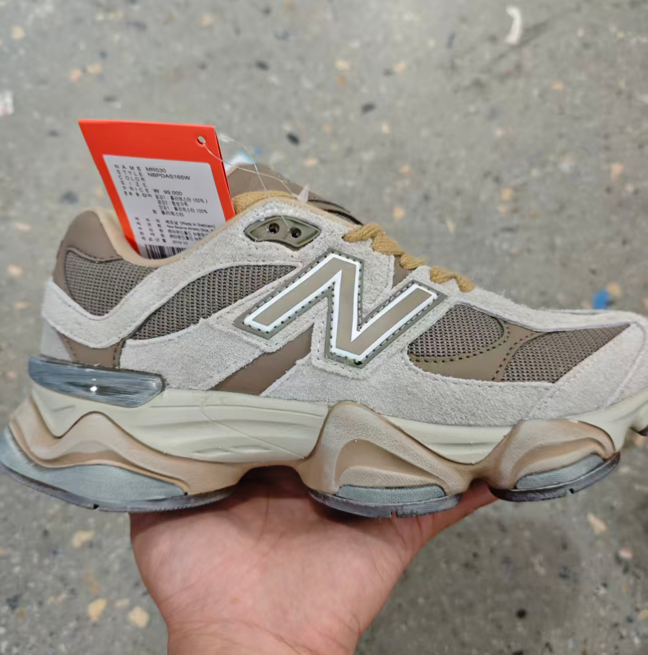 New Balance 9060